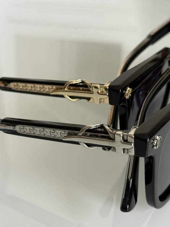 Picture of Chrome Hearts Sunglasses _SKUfw73585654fw